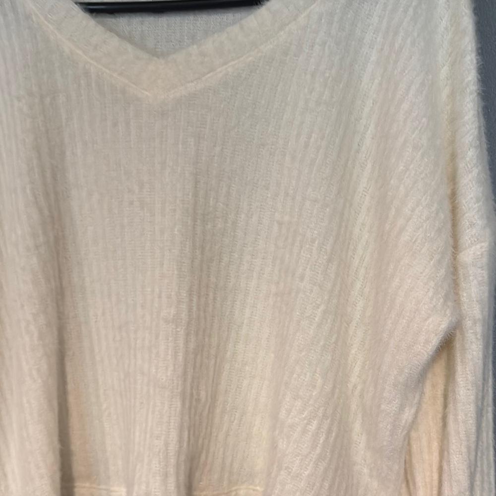 Hollister Cream Cropped Ribbed Sweatshirt - Picture 4 of 5